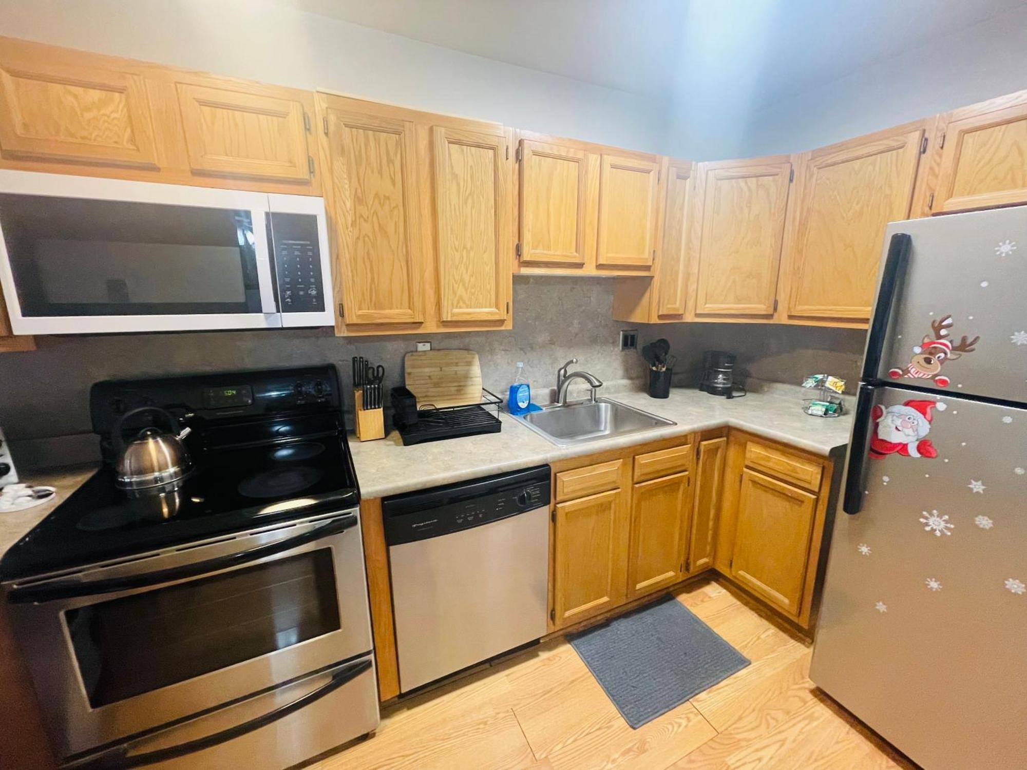 Large, Clean, Comfortable, 1Br Near Einstein Hos Elkins Park Bagian luar foto